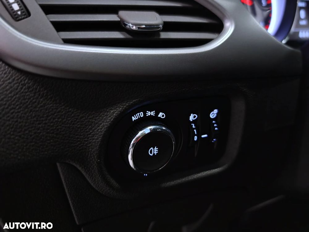 Opel Astra 1.5 D Start/Stop Edition - 12