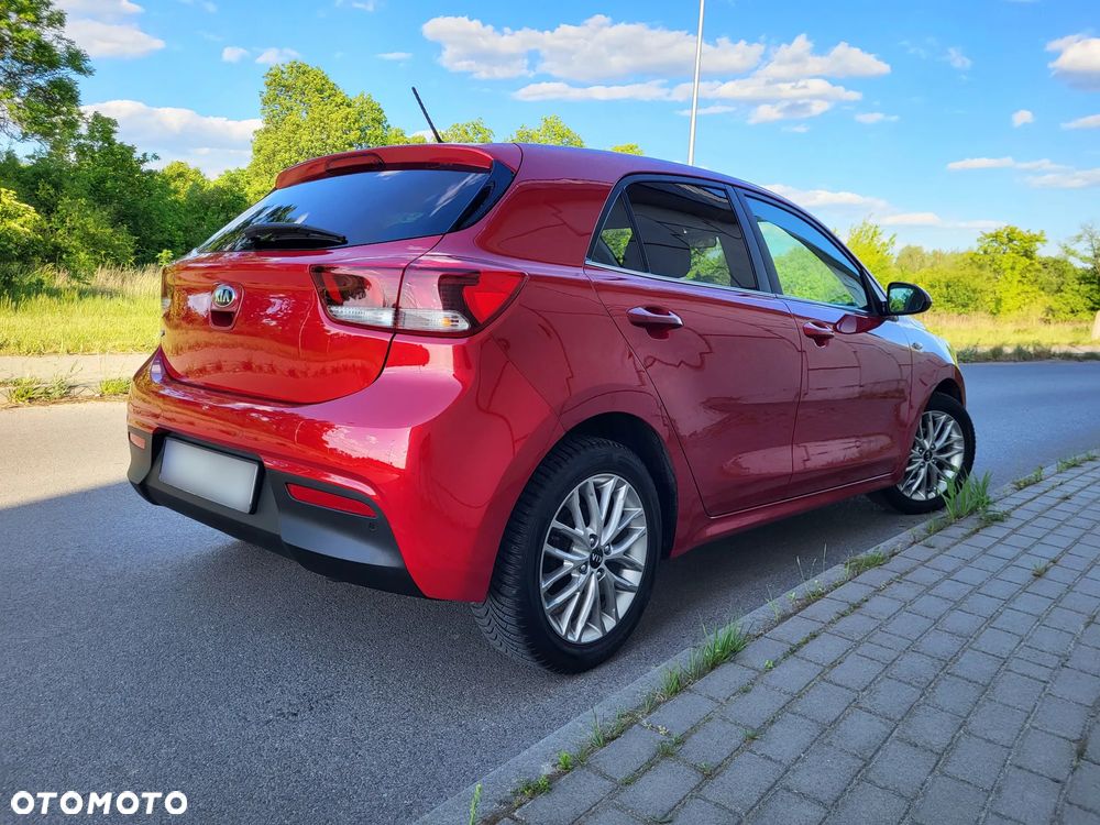 Kia Rio - 4