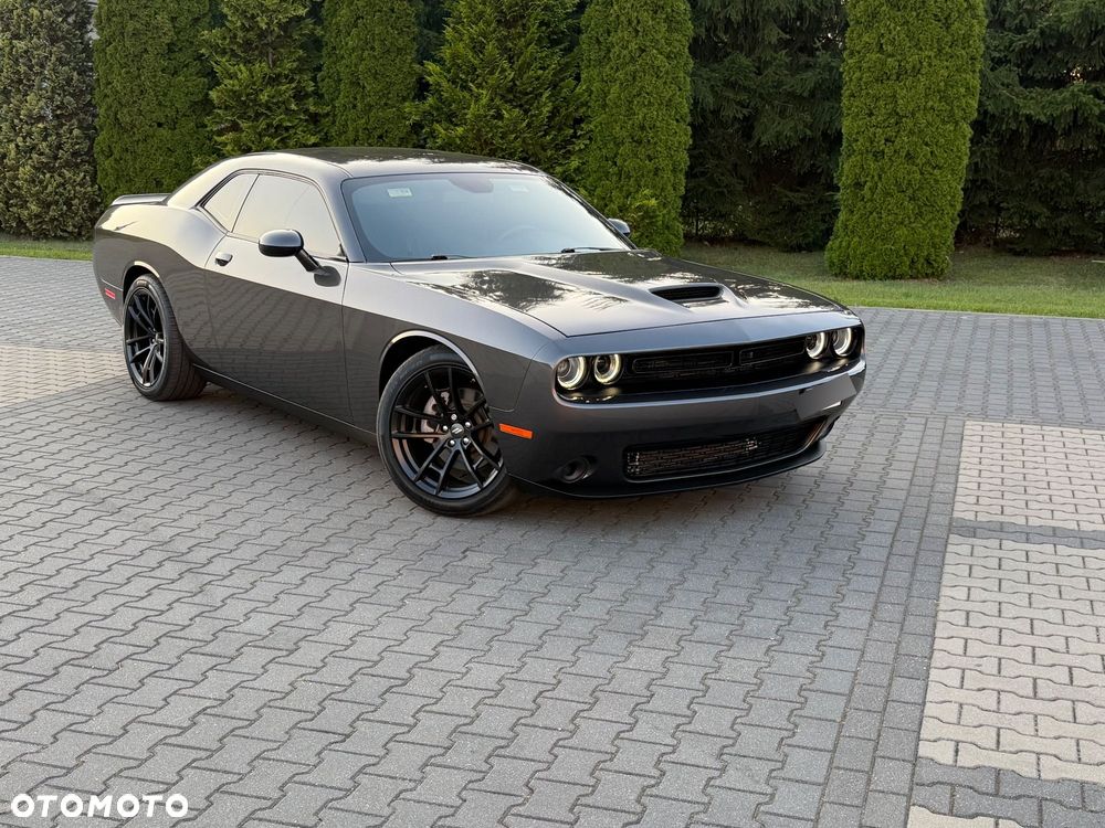 Dodge Challenger - 4