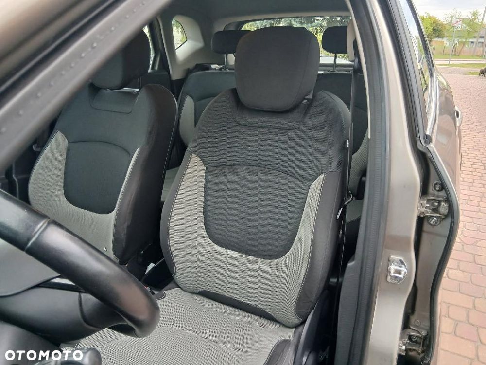 Renault Captur ENERGY dCi 90 Start&Stop Luxe - 9