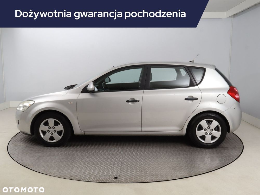 Kia Ceed 2009 photo 3