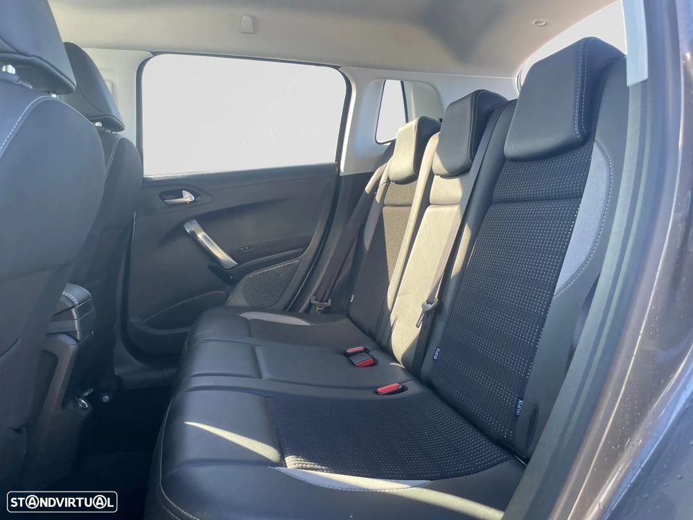 Peugeot 2008 1.2 PureTech Allure - 15