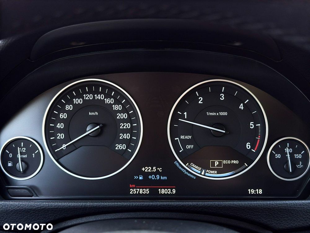 BMW Seria 3 320d Efficient Dynamics - 29