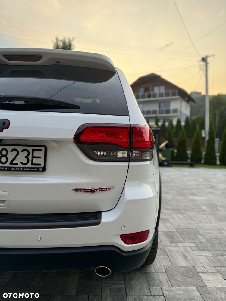 Jeep Grand Cherokee - 15
