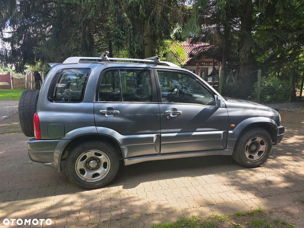 Suzuki Grand Vitara 2.0 Special Edition - 4