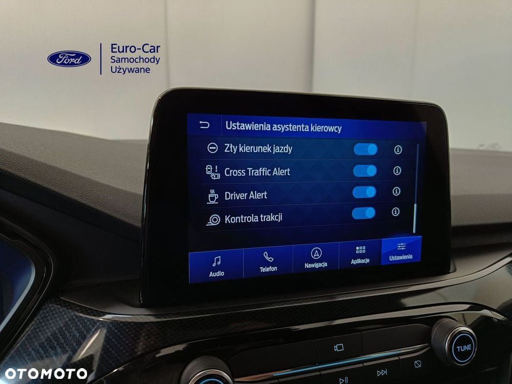 Ford Kuga 2.5 Duratec FHEV 4x4 ST-LINE - 23