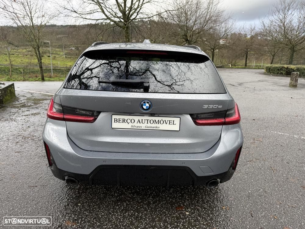 BMW 330 e Pack 50 anos M Auto - 6
