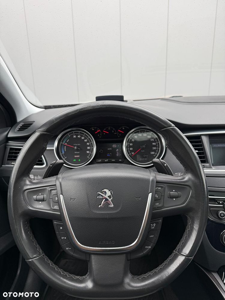 Peugeot 508 RXH Hybrid4 - 15
