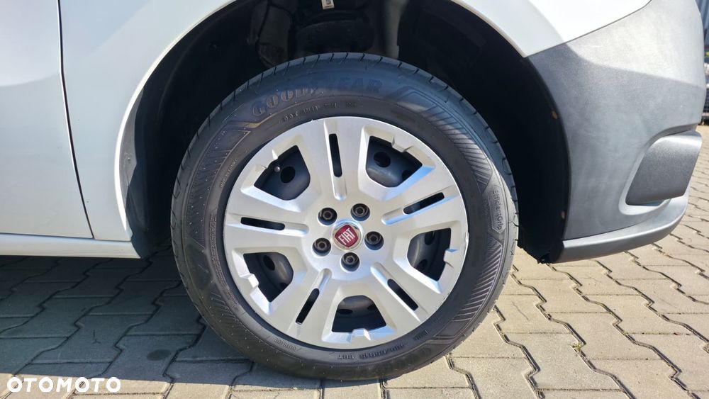 Fiat DOBLO - 17