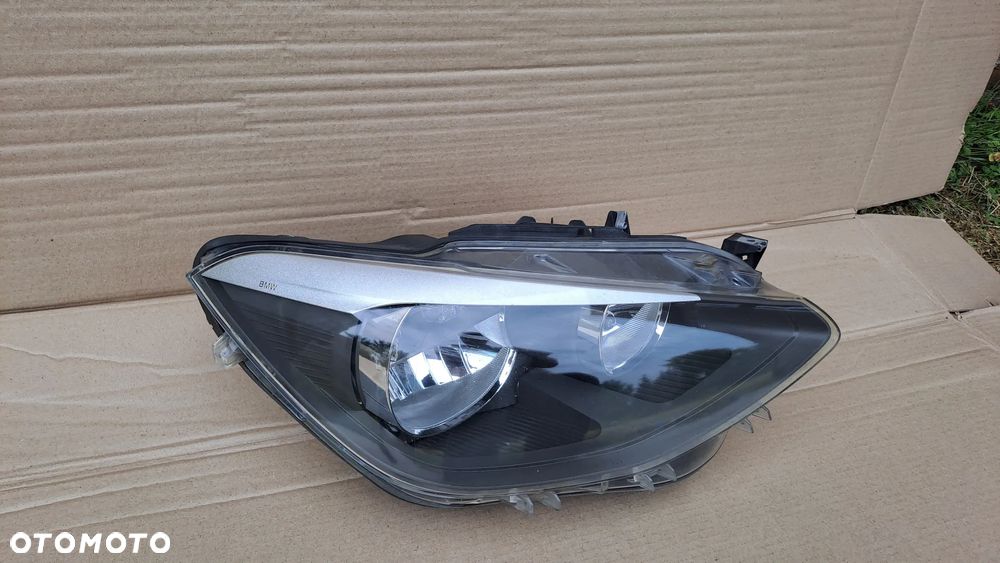 BMW 1 F20 F21 PRAWA LAMPA ZWYKŁA 7229672-08 CAŁA - 2