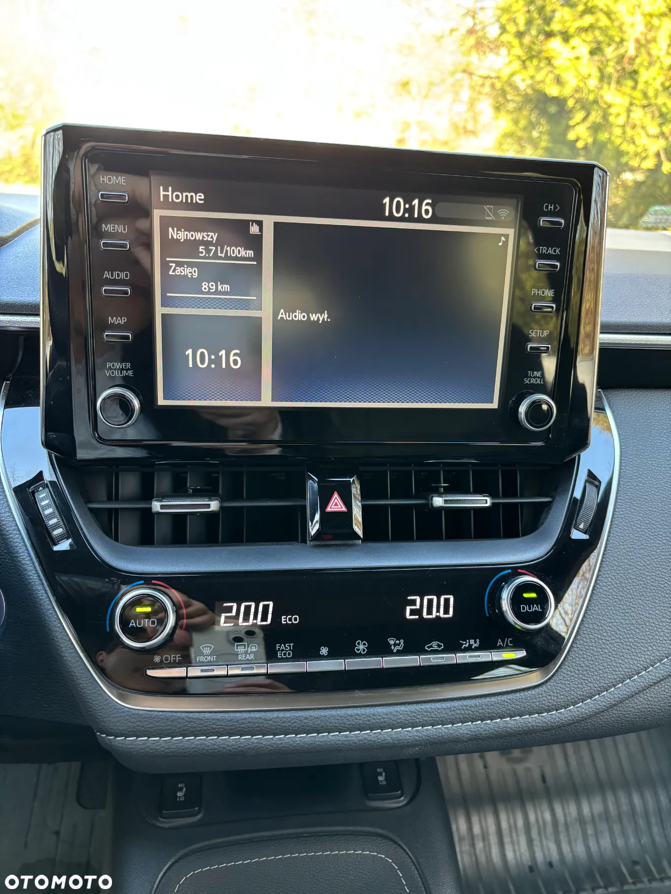 Toyota Corolla 2.0 Hybrid Style - 12