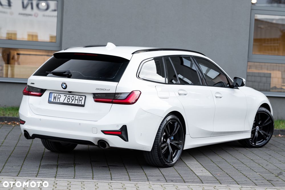 BMW Seria 3 330d xDrive - 10