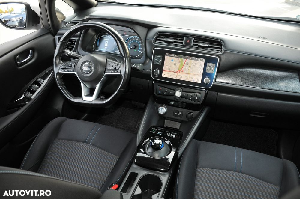 Nissan LEAF 40 kWh N-Connecta - 6