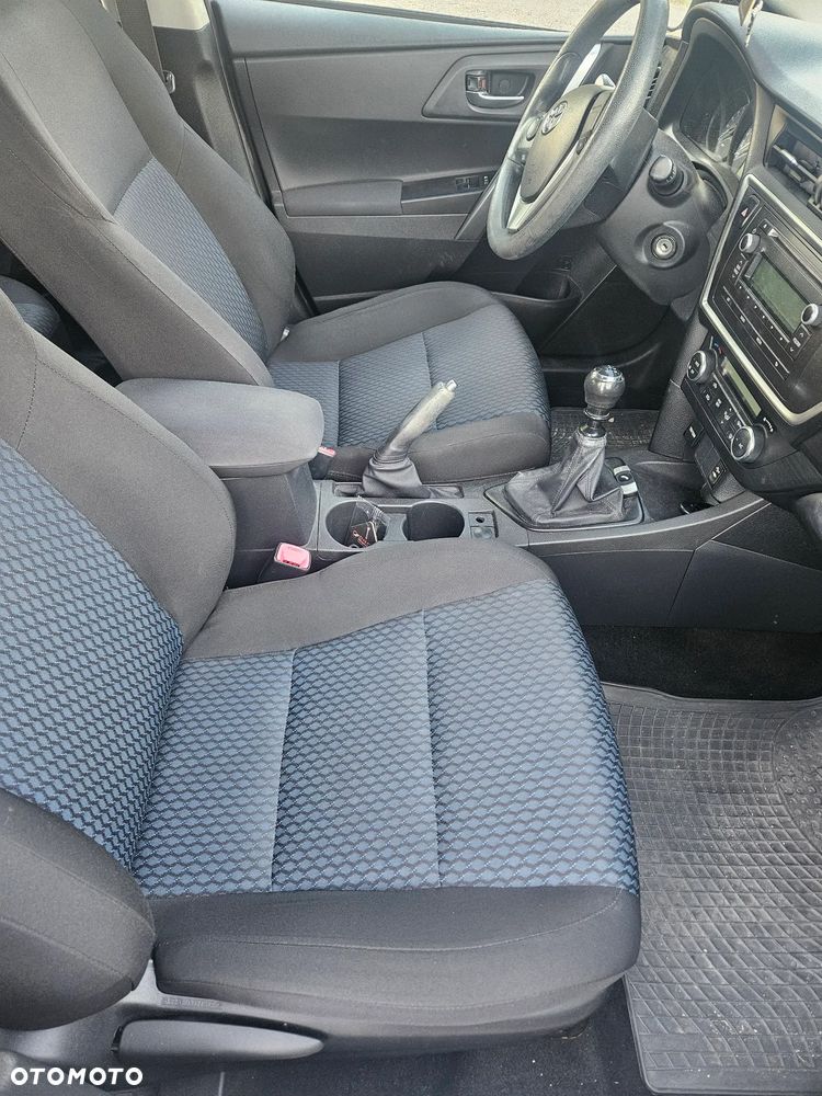 Toyota Auris - 10