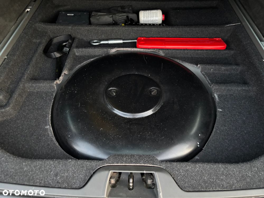 Volvo V70 2.5T Ocean Race - 37