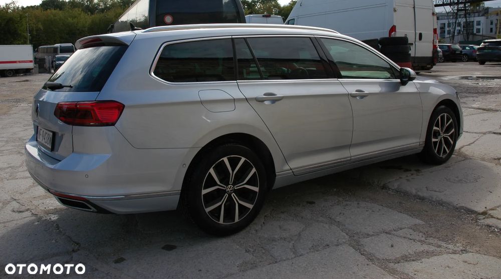 Volkswagen Passat - 35