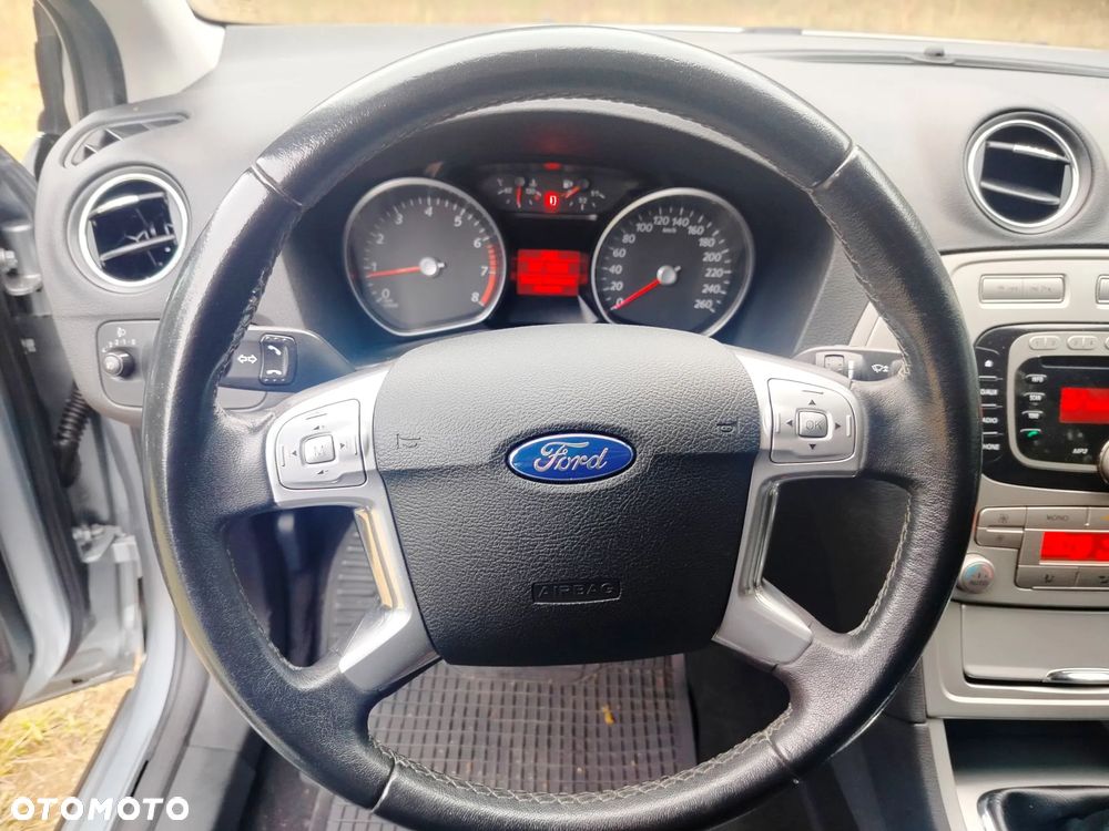 Ford Mondeo 1.6 Ghia X - 33