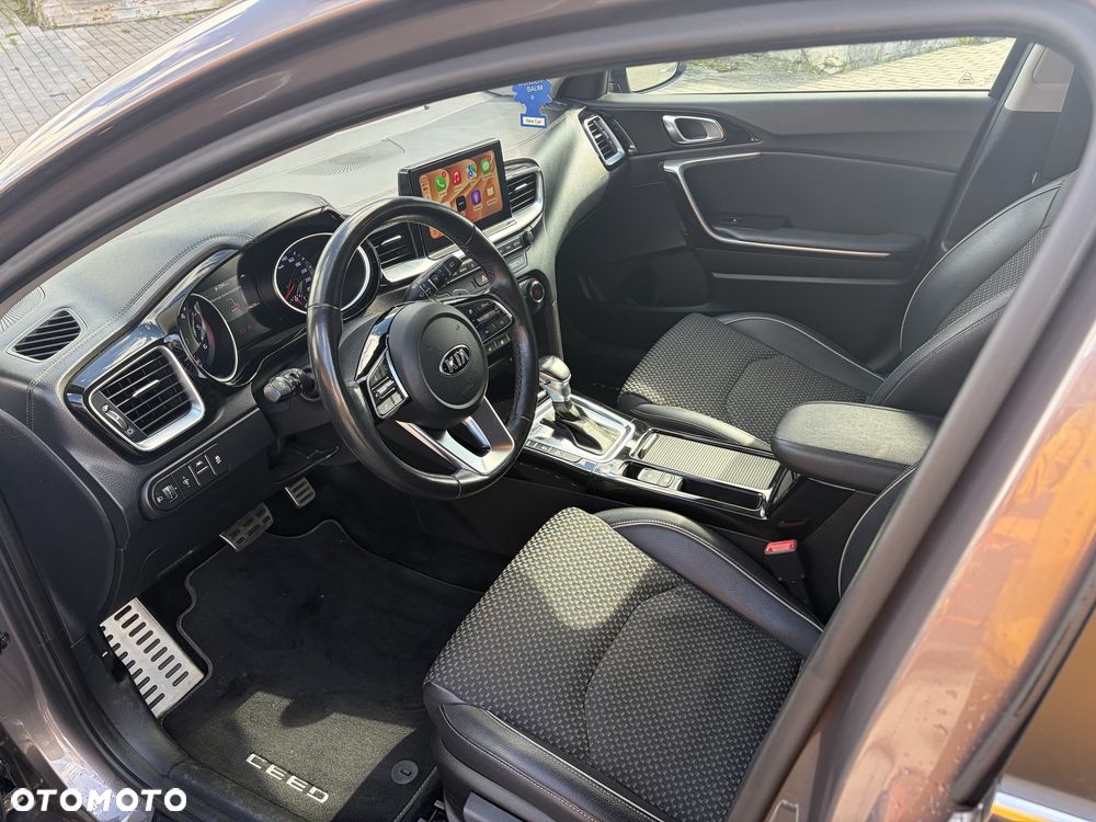 Kia Ceed - 5