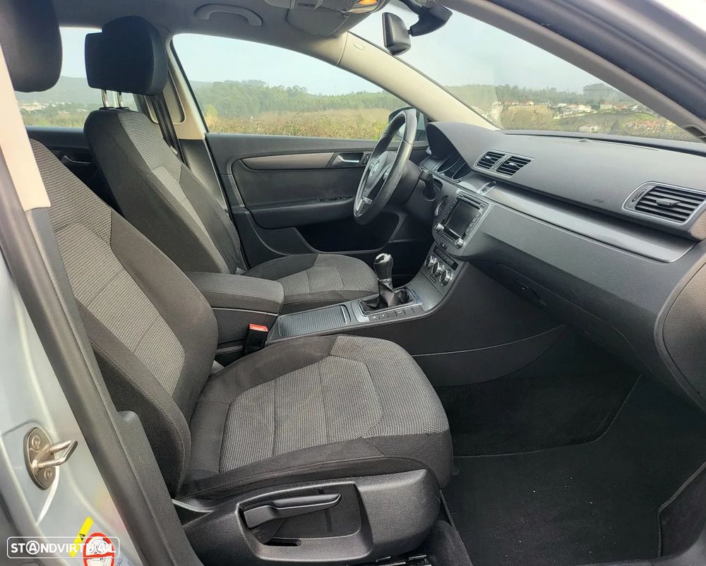 VW Passat Variant 1.6 TDI BlueMotion - 13