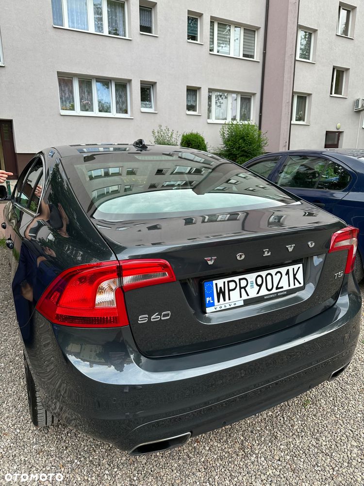 Volvo S60 - 2