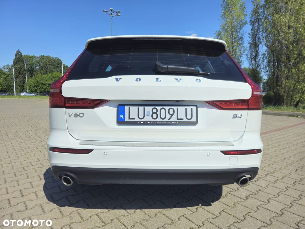 Volvo V60 B4 D Momentum Pro - 5