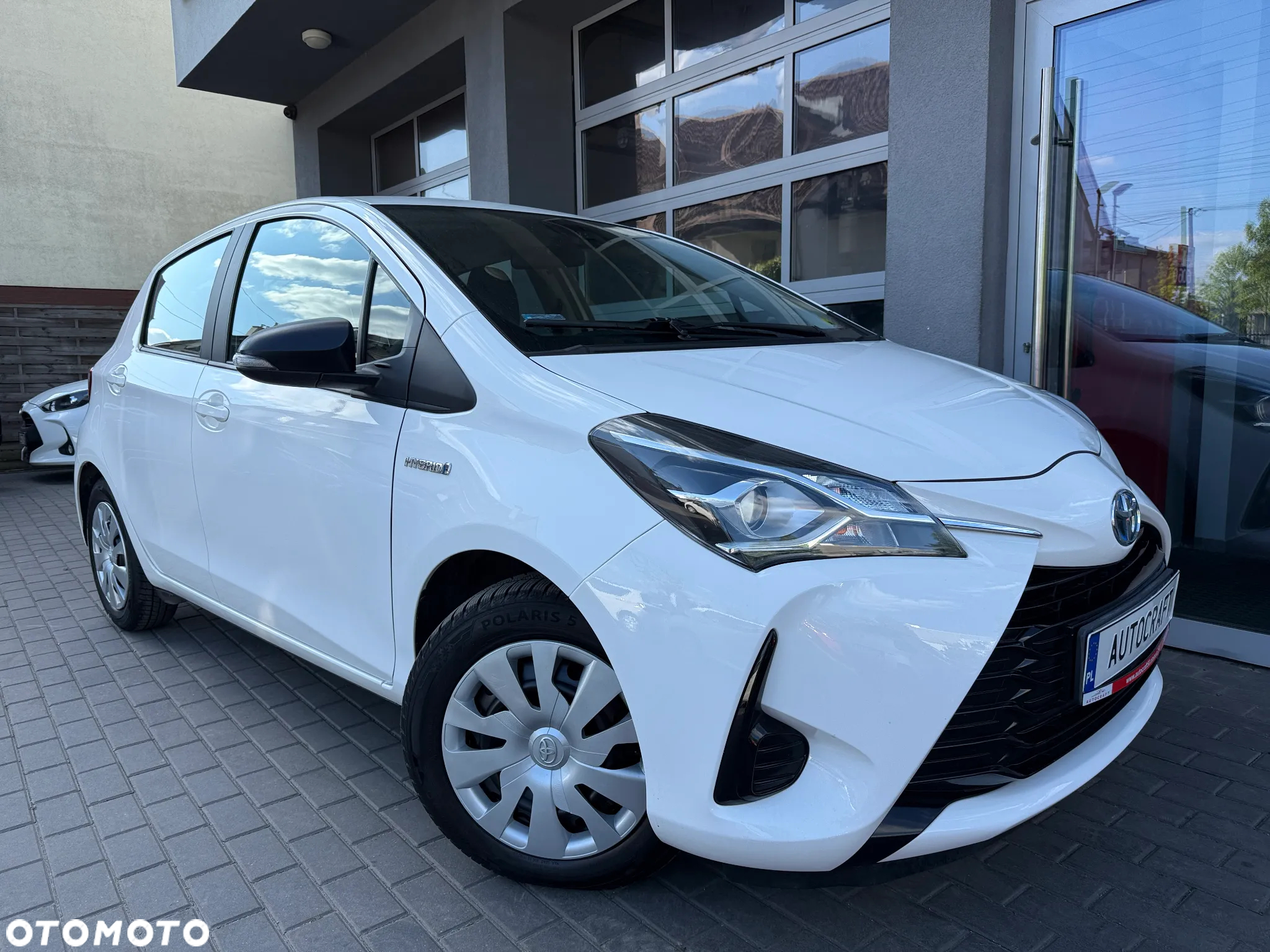 Toyota Yaris Hybrid 100 Active - 15