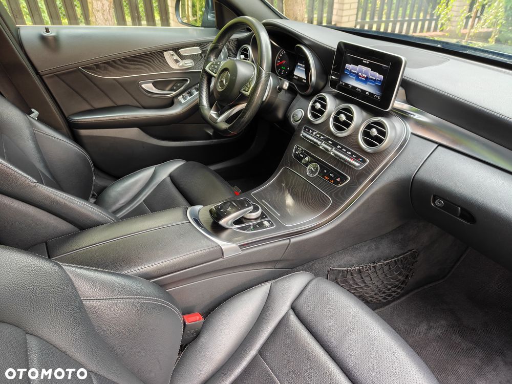 Mercedes-Benz Klasa C 200 7G-TRONIC - 26
