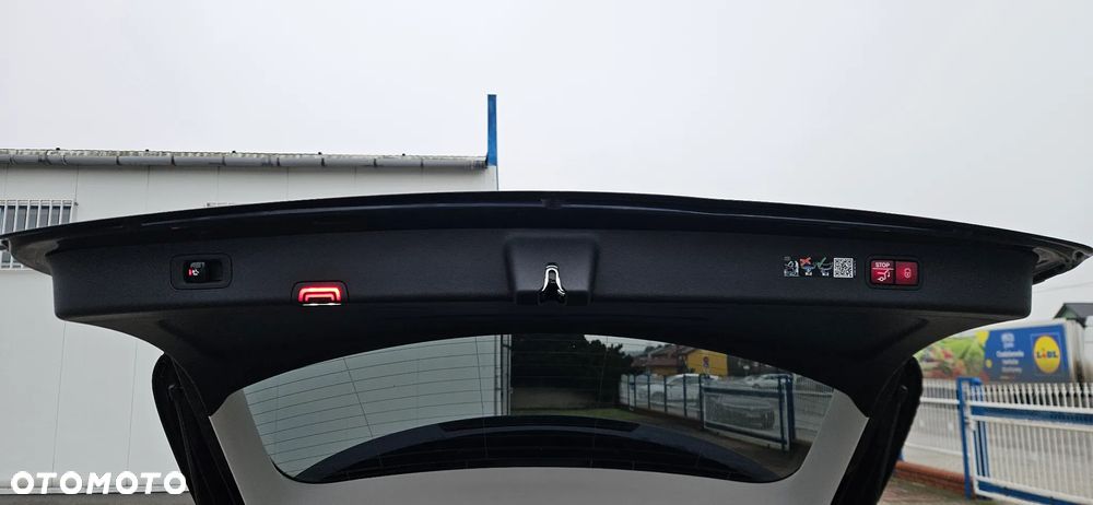 Mercedes-Benz Klasa E 300e 9G-TRONIC - 34