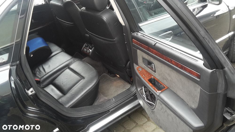 Audi A8 4.2 Quattro - 27
