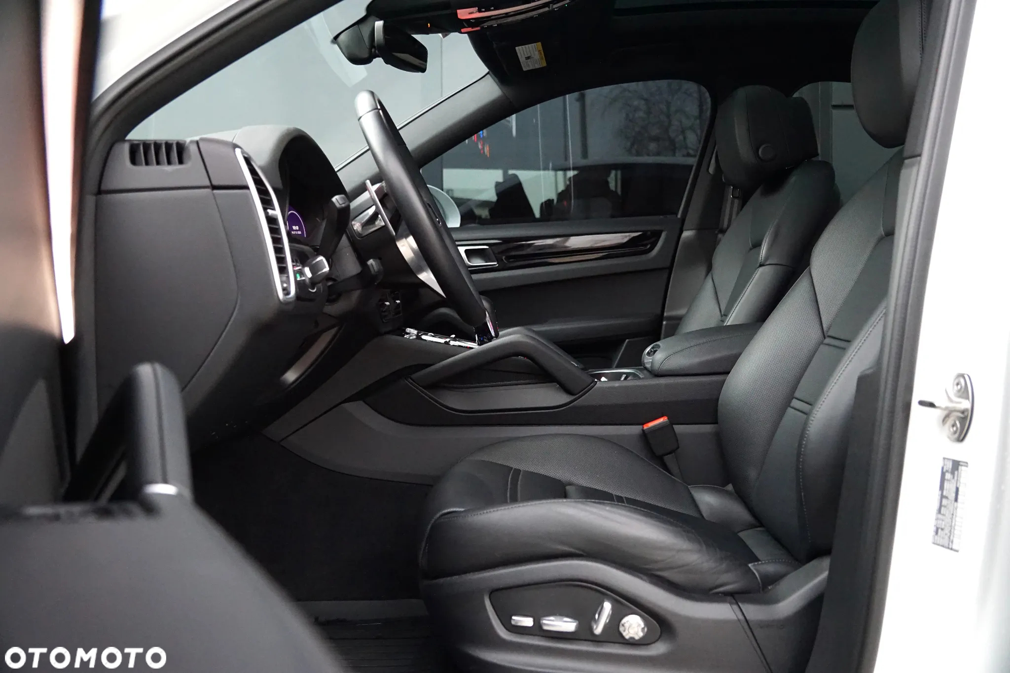 Porsche Cayenne Coupe - 18
