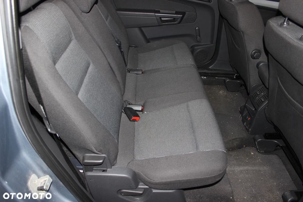 Opel Zafira 2.0 T Sport - 12