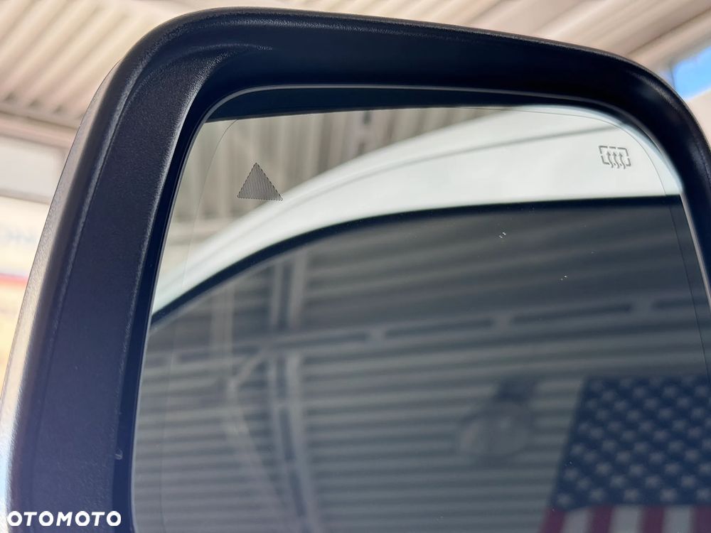 Dodge Durango 6.4 SRT - 8