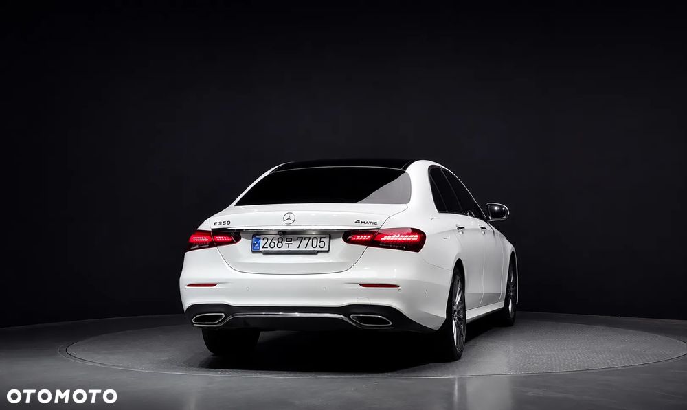 Mercedes-Benz Klasa E 300 9G-TRONIC - 4
