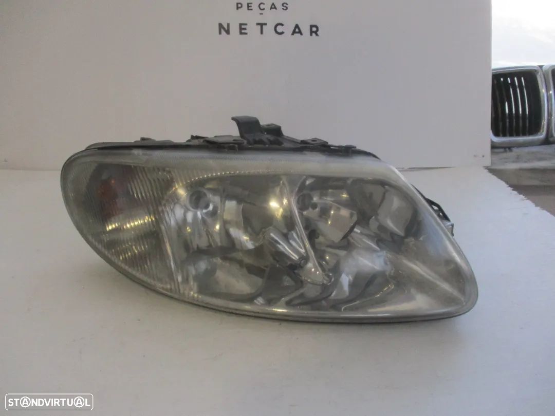 Farol Optica Chrysler Grand Voyager Direito - 1