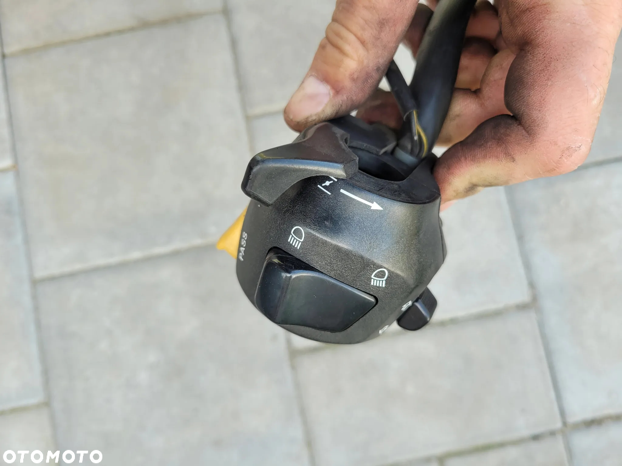 Przełączniki lewe Suzuki Bandit 600 - 8