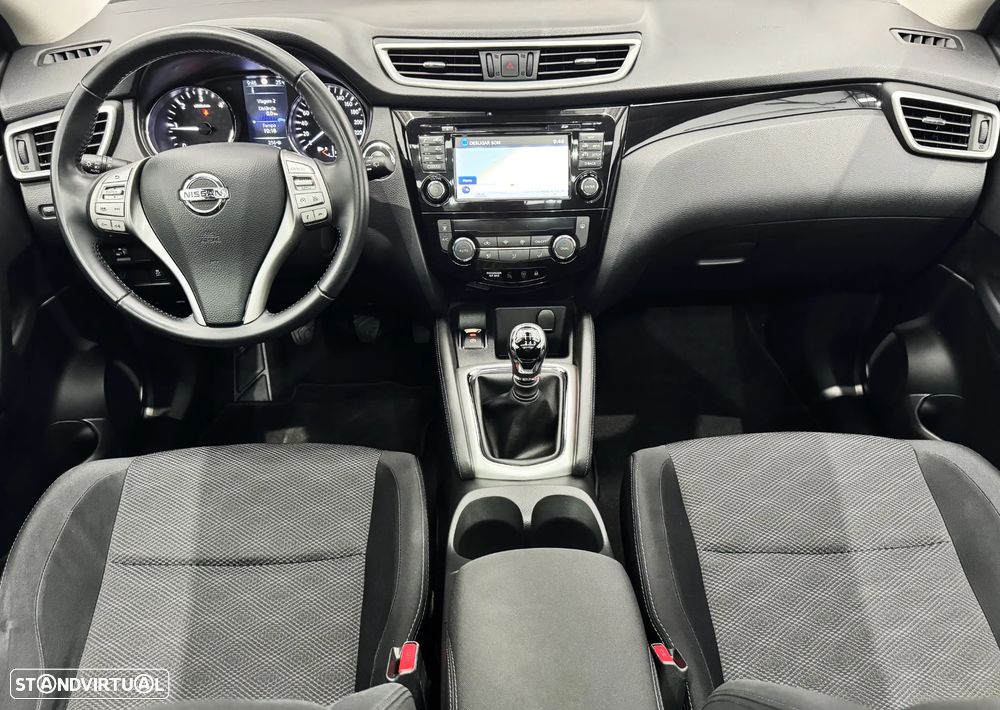Nissan Qashqai 1.5 dCi N-Connecta 18 - 21