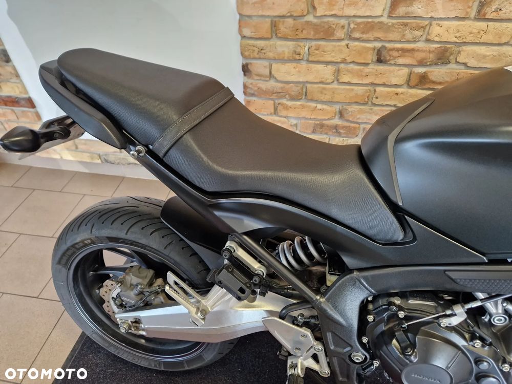 Honda CB - 32