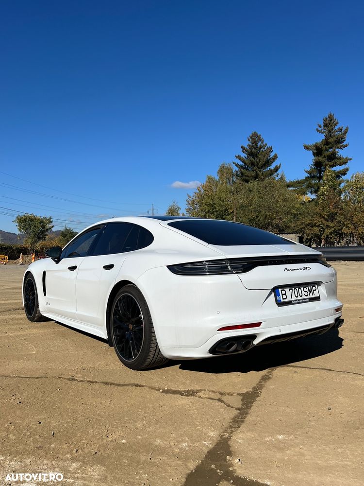 Porsche Panamera 4S Sport Turismo - 1