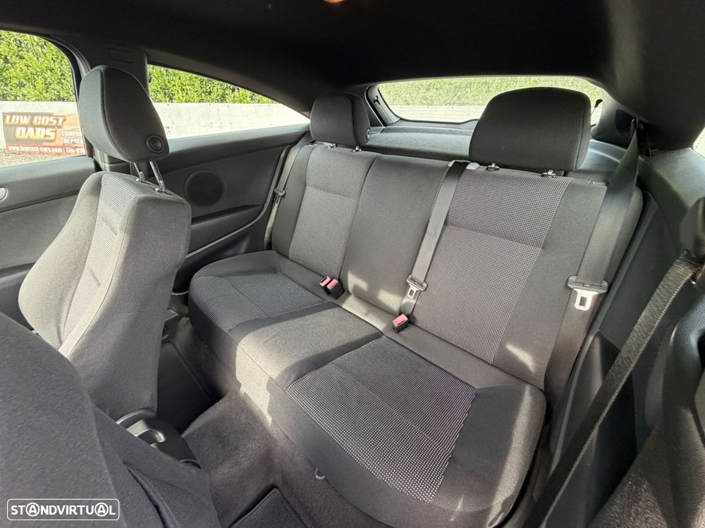 Opel Astra GTC 1.7 CDTi - 8