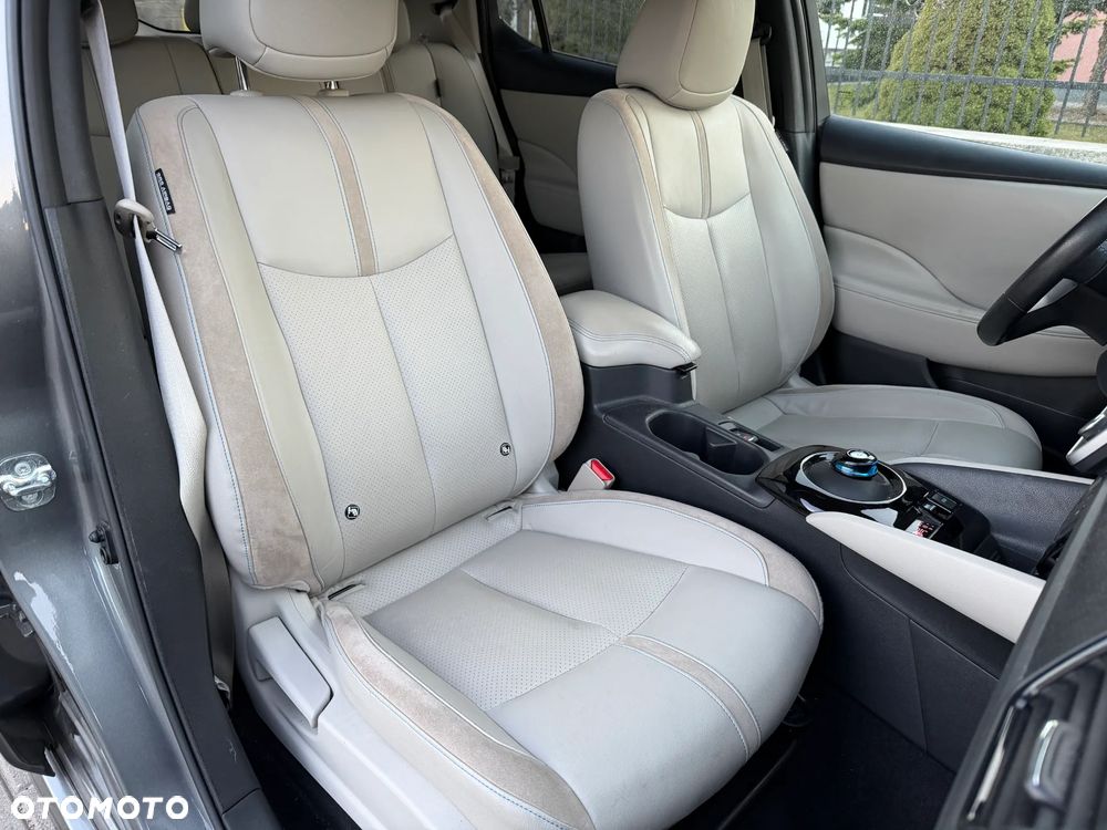 Nissan Leaf 40 kWh Tekna - 9