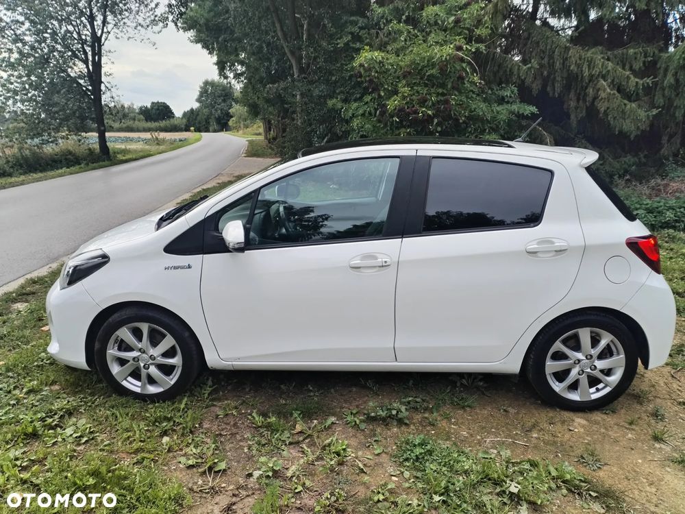 Toyota Yaris 1.5 VVT-i Comfort mit Design Paket - 4