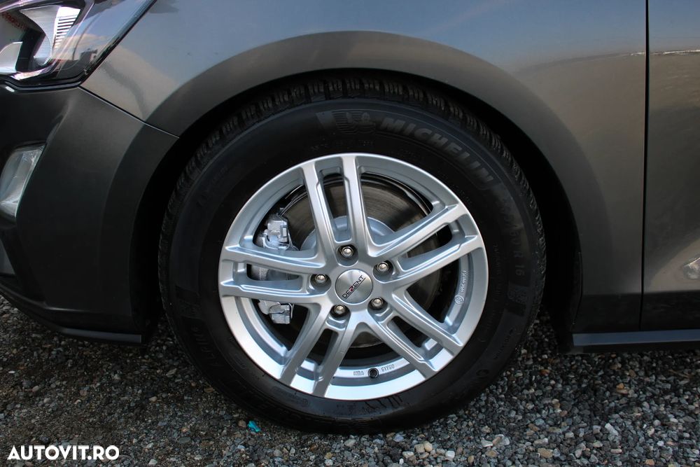 Ford Focus 1.5 EcoBlue Start-Stopp-System Aut. TITANIUM - 38