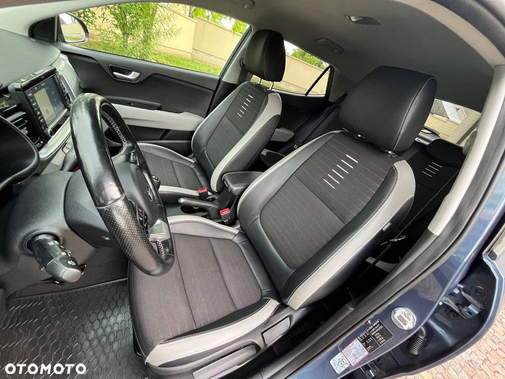 Kia Stonic 1.4 L - 16