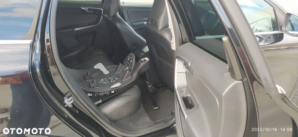 Volvo XC 60 T6 AWD Summum - 16