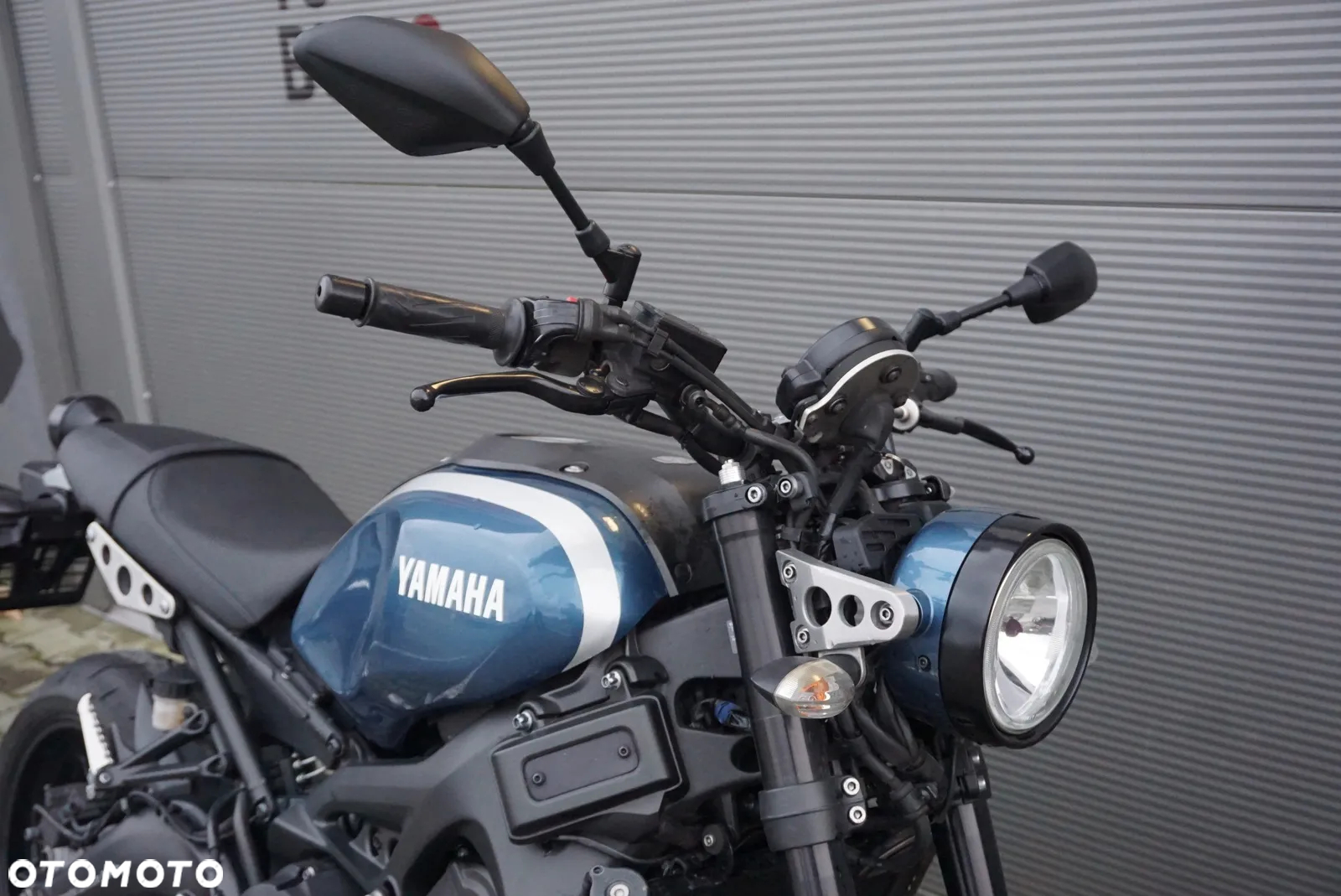 Yamaha XSR - 4