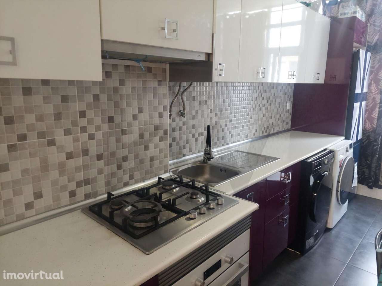 T2 Renovado com Varanda, Sala Ampla e Luz Natural – Pronto a Habitar! - Grande imagem: 5/8