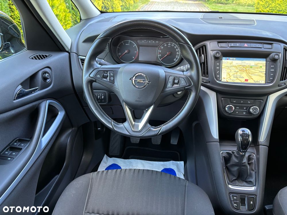 Opel Zafira - 15