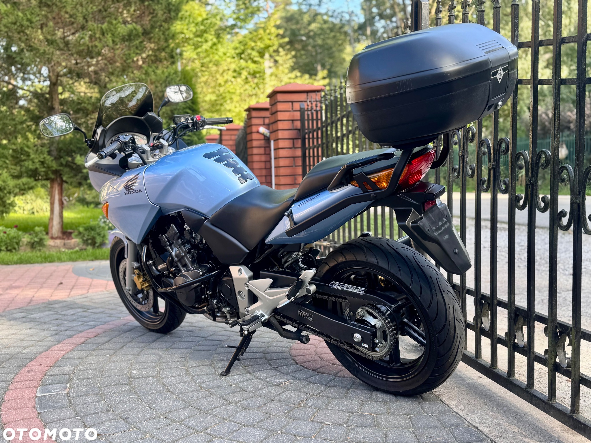 Honda CBF - 8