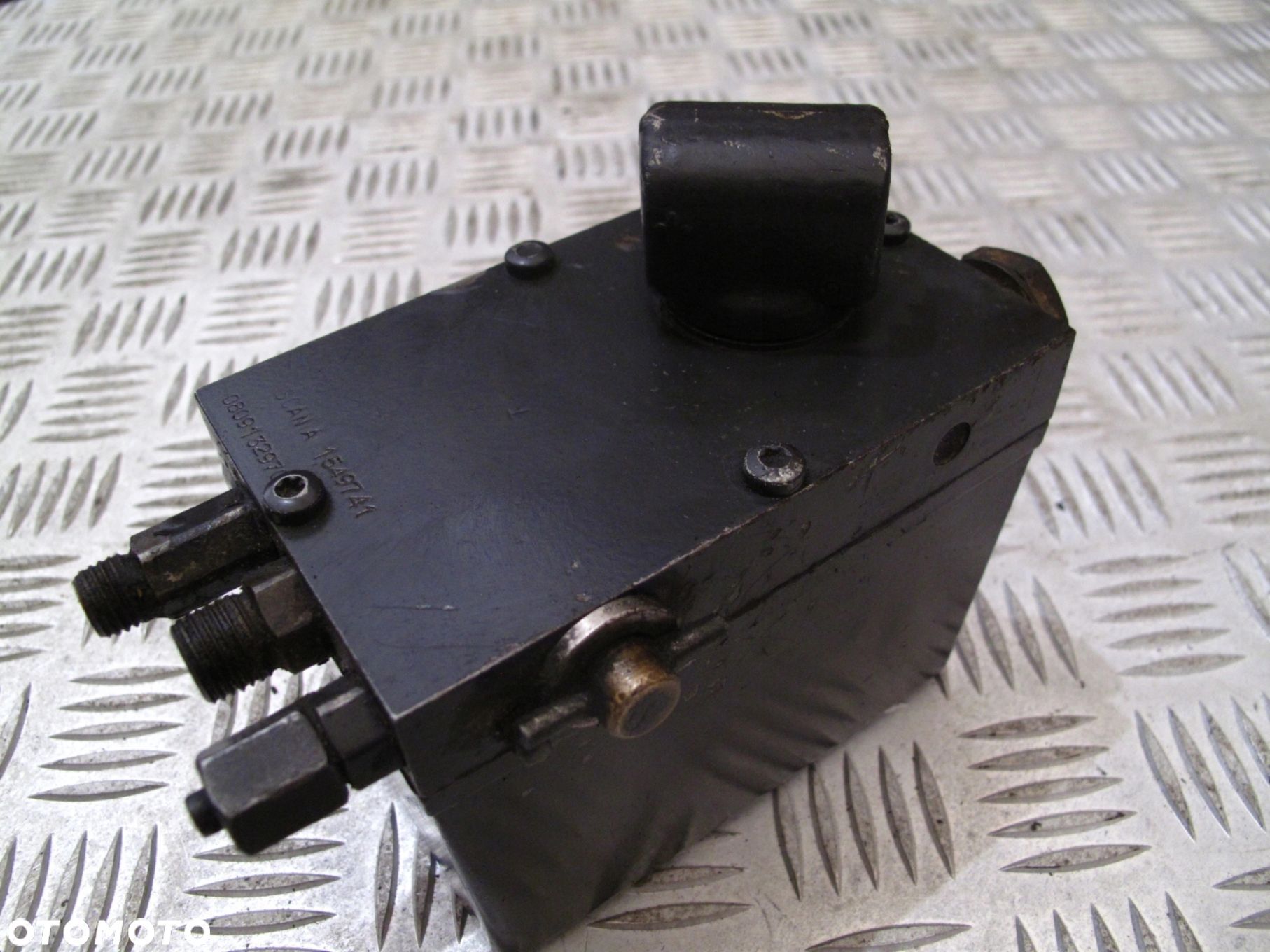 POMPKA PODNOSZENIA WYWROTU KABINY SCANIA R - 1