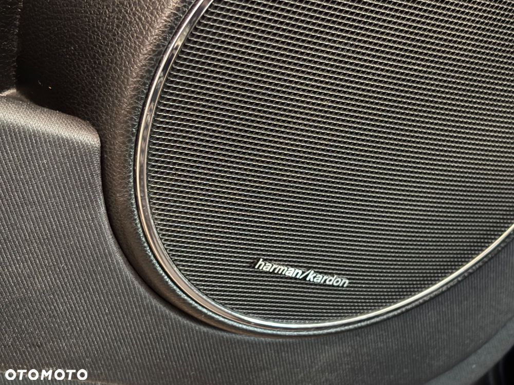 Mercedes-Benz Klasa C 180 Kompressor BlueEFFICIENCY Avantgarde - 37